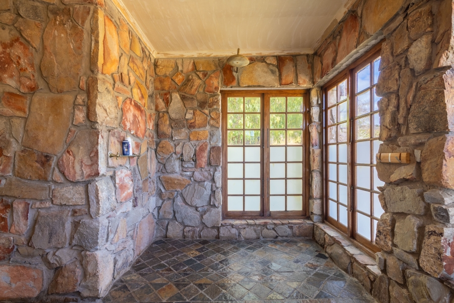 5 Bedroom Property for Sale in Uitenhage Rural Eastern Cape